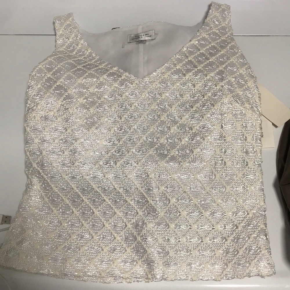 TAHARI blouse
